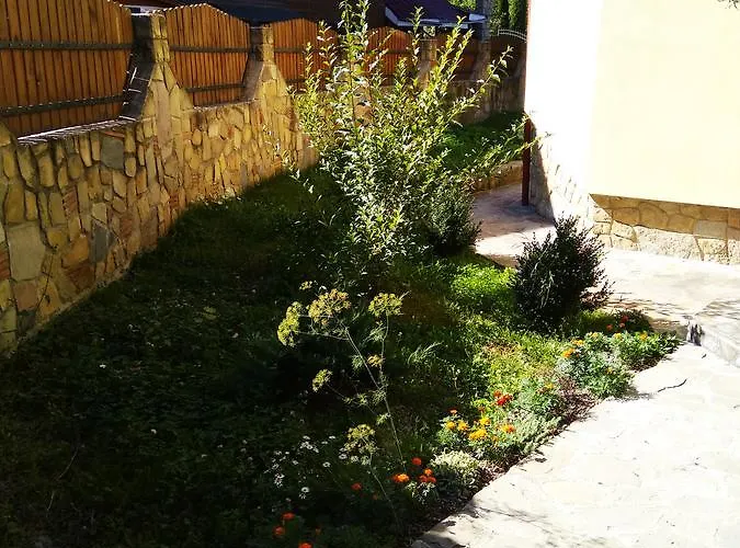 Oskolok Dovbusha Mini-hotel Otel *