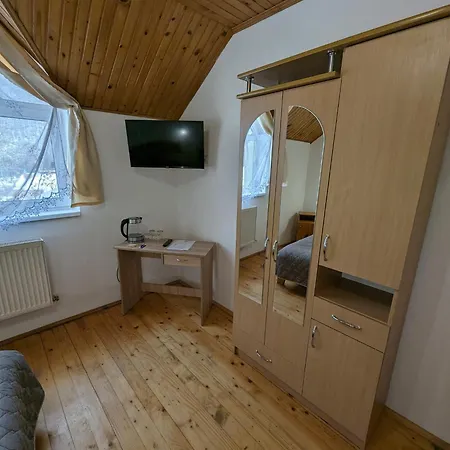 Oskolok Dovbusha Mini-hotel *